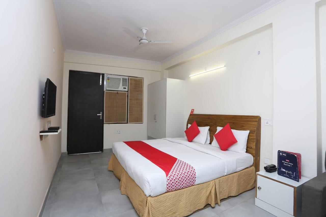 Oyo 28670 Hotel Dev Palace Gurgaon Exterior foto